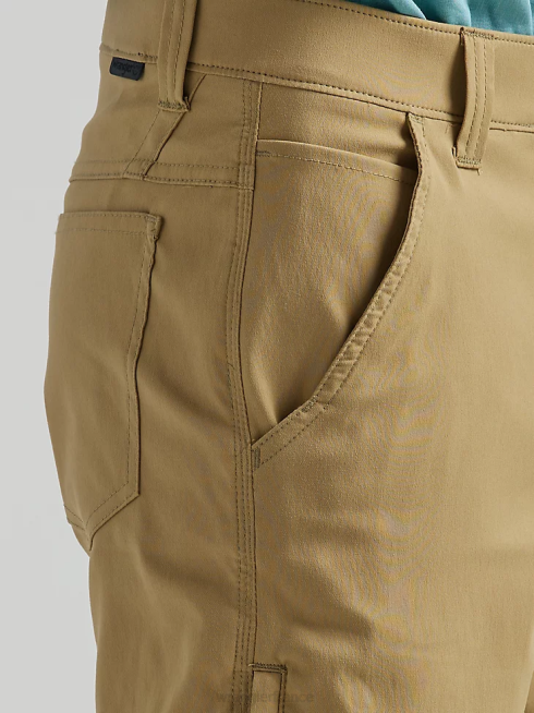 Wrangler Hommes short cargo asymétrique atg PN28D541 vêtements bois d'orme (112333878)