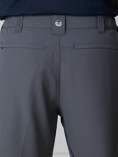 Wrangler Hommes short performant à taille élastique PN28D594 vêtements portail en fer (112336063)