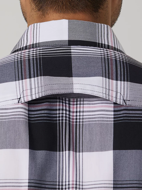 Wrangler Hommes chemise de camp à manches courtes à carreaux écologique PN28D398 vêtements noir jade (112336189)